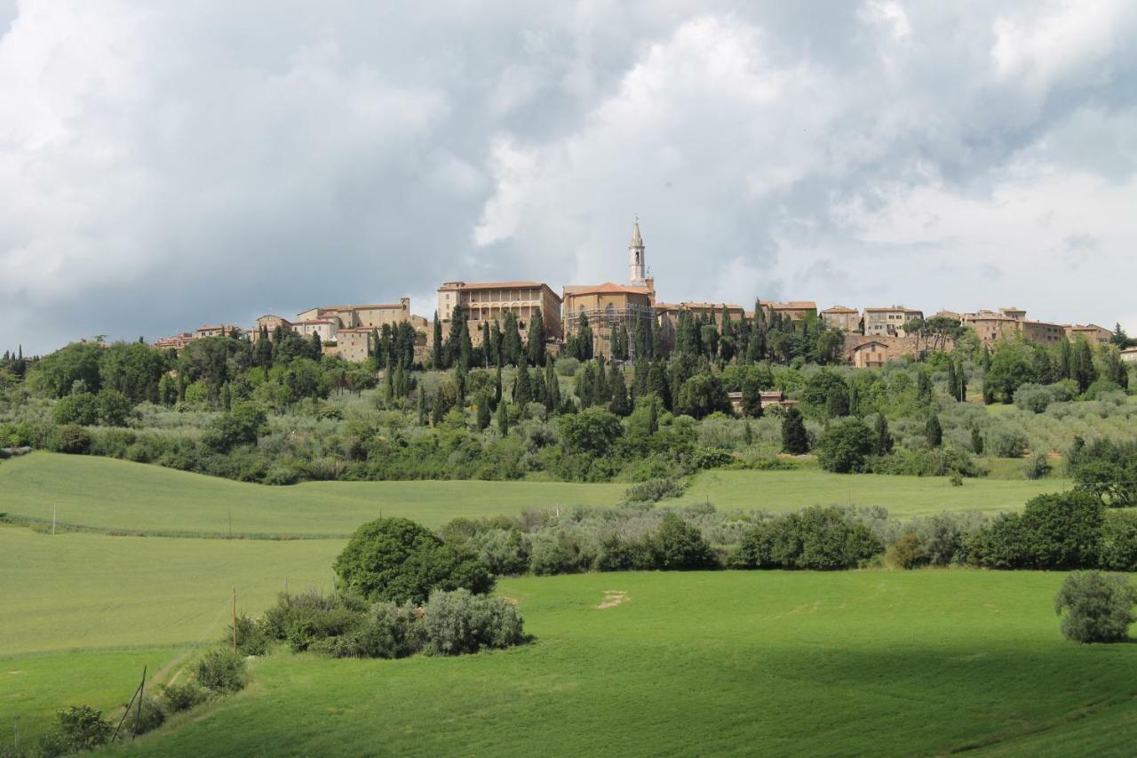 Agriturismo Cantagalli San Quirico dʼOrcia Exterior foto